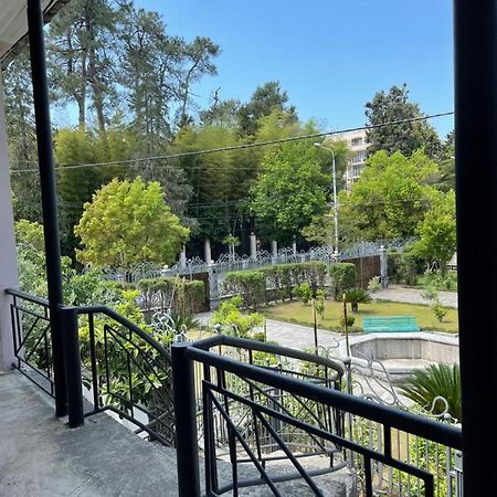 Guesthouse On Agmashenebeli 328 Kobuleti Eksteriør bilde